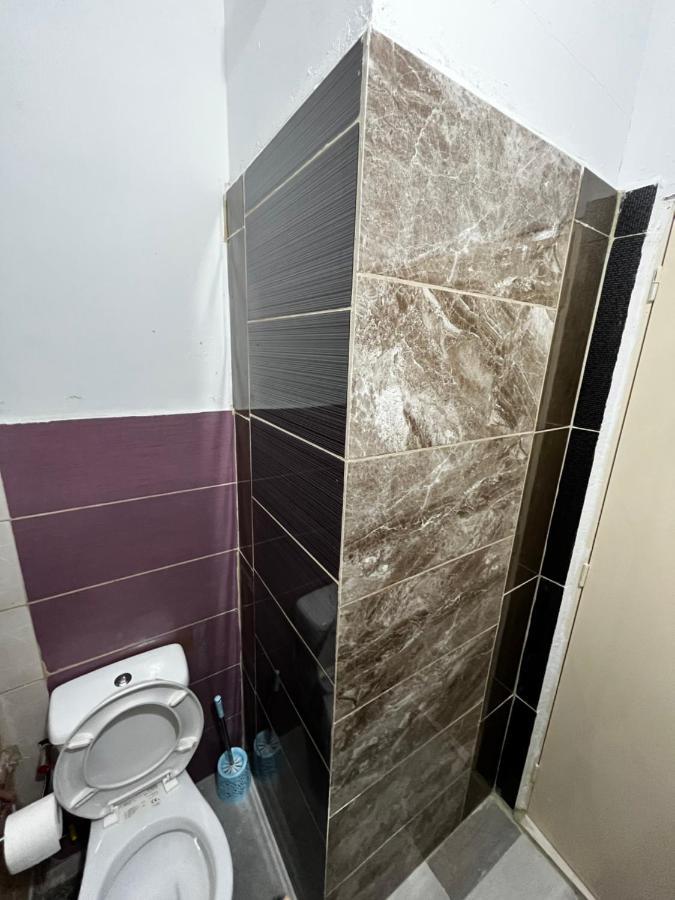 Ngm . Home Пирея Екстериор снимка